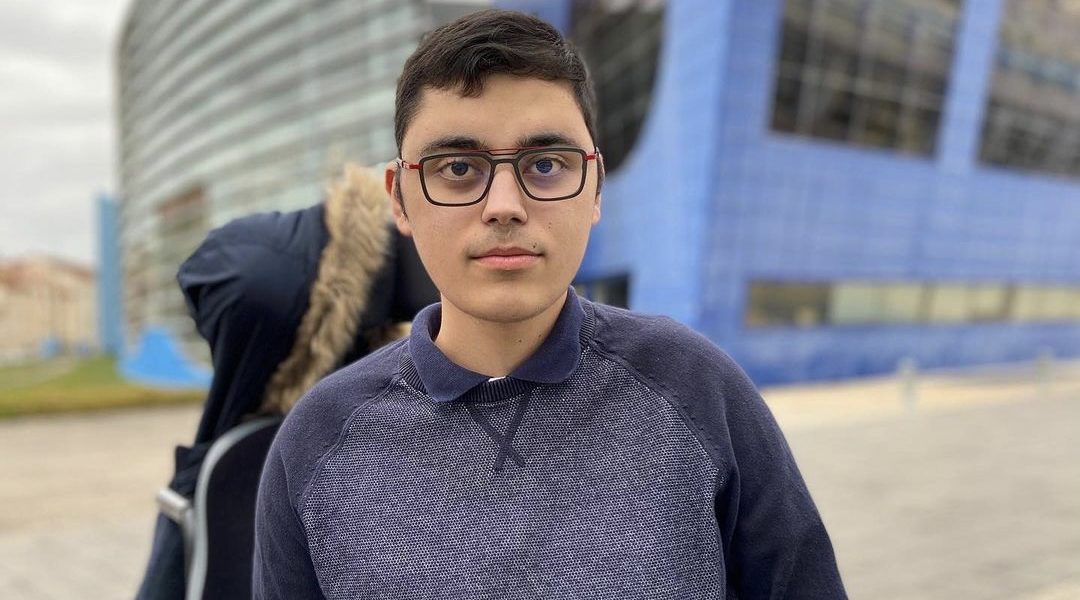 Témoignage de Kenan, 17 ans, atteint d'une calpaïnopathie